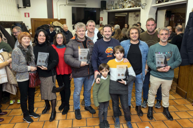 Galardonados en esta edición del certamen junto al alcalde de Tudela, Alejandro Toquero, y el presidente e integrante de la junta de la Teba, Néstor Irala y José Aguado