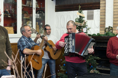 Fotos de la entrega de premios de los mejores belenes de Tudela.