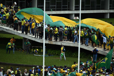 Fotos del asalto de simpatizantes de Bolsonaro al Congreso, el Tribunal Supremo y el palacio presidencial de Brasil.