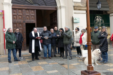 Tradicional celebración de San Antón con recogida de certificados por parte de las mascotas de Tudela.