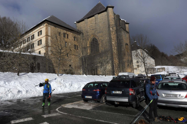 Fotos del ambiente en la nieve en Roncesvalles.