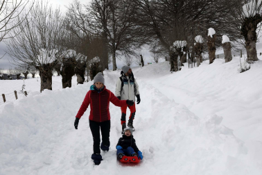 Fotos del ambiente en la nieve en Roncesvalles.