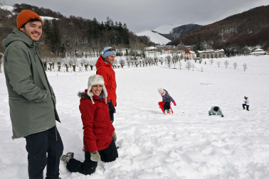 Fotos del ambiente en la nieve en Roncesvalles.