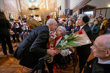 Fotos del concierto de la Pamplonesa y Voces de Oro en la Casa de la Misericordia de Pamplona.