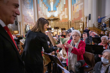 Fotos del concierto de la Pamplonesa y Voces de Oro en la Casa de la Misericordia de Pamplona.