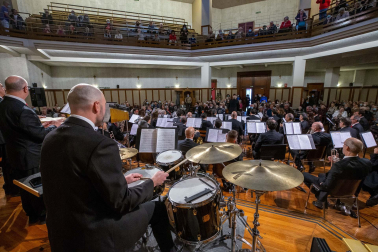 Fotos del concierto de la Pamplonesa y Voces de Oro en la Casa de la Misericordia de Pamplona.
