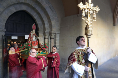 Imagen del mercadillo y procesión en honor a San Blas este viernes, 3 de febrero, en Pamplona.