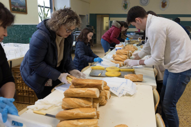 Fotos del Día del Bocata Solidario en Tudela./