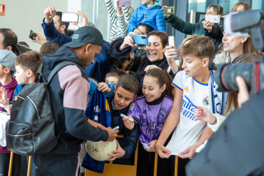 Llegada del Real Madrid al aeropuerto de Noáin./