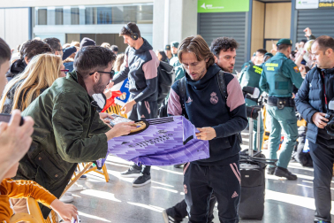 Llegada del Real Madrid al aeropuerto de Noáin./