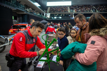 Jornada de puertas abiertas de la Policía foral en el Navarra Arena./