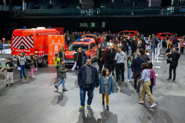 Jornada de puertas abiertas de la Policía foral en el Navarra Arena./
