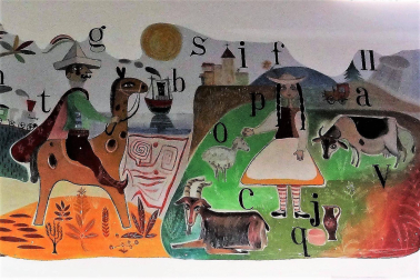 Dibujos de la artista 'Pitti' Bartolozzi en el aula de Maristas, despegados para su traslado a civivox Ensanche.