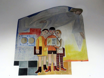 Dibujos de la artista 'Pitti' Bartolozzi en el aula de Maristas, despegados para su traslado a civivox Ensanche.