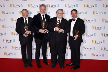 Alfombra roja y galardonados en los Premios Bafta al cine.