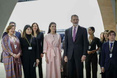 Los Reyes han inaugurado este jueves en Madrid la 42 edición de la Feria Internacional de Arte Contemporáneo (ARCO), que, a diferencia de otros años, no tiene un país invitado, sino que está dedicada al Mediterráneo.