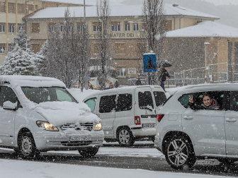 Fotos de la nevada de este lunes en Tierra Estella. /
