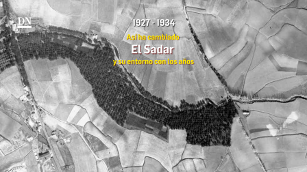 A continuación recogemos unas cuantas imágenes sobre cómo era El Sadar y su entorno hace 96 años, fotografías del día de su inauguración el 2 de septiembre de 1967, y el antes y el después de la construcción del Navarra Arena y la Universidad Pública de Navarra.