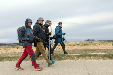 Peregrinos de la Ribera, durante la primera Javierada de 2023.