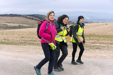 Peregrinos de la Ribera, durante la primera Javierada de 2023.