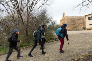 Peregrinos de la Ribera, durante la primera Javierada de 2023.