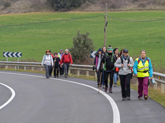 Peregrinos de Tierra Estella, durante la primera Javierada de 2023.