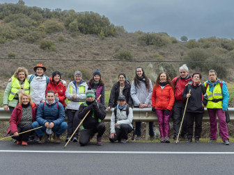 Peregrinos de Tierra Estella, durante la primera Javierada de 2023.