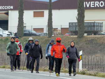 Peregrinos de Tierra Estella, durante la primera Javierada de 2023.