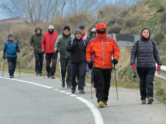 Peregrinos de Tierra Estella, durante la primera Javierada de 2023.