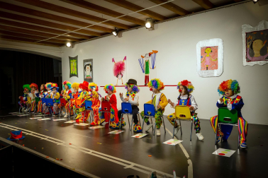 Sesión de circo en el colegio Sagrado Corazón