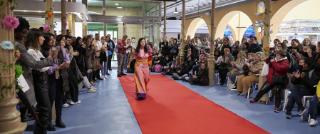 Fotos del desfile de la Asociación Síndrome de Down de Navarra, organizado por alumnado de María Ana Sanz.