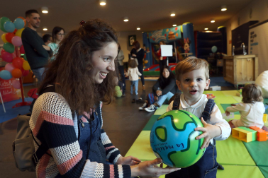 Fotos de la quinta edición de 'Expofamily', la feria de Diario de Navarra y Brandok.