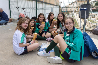 Fotos de la Operación Bocata del colegio Anunciata de Tudela.