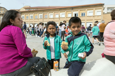 Fotos de la Operación Bocata del colegio Anunciata de Tudela.