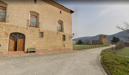 El señorío de Oriz, en la actualidad, junto a la autopista de Navarra