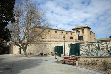 El castillo de Cortes, fortaleza misteriosa, en el 'Conocer Navarra' del mes de abril.