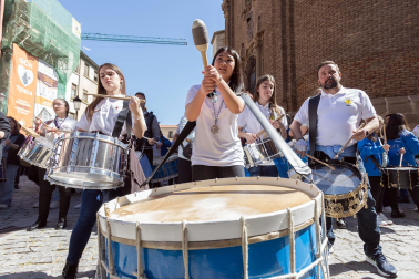 Fotos de la Rompida de la Hora de Tudela este jueves santo.