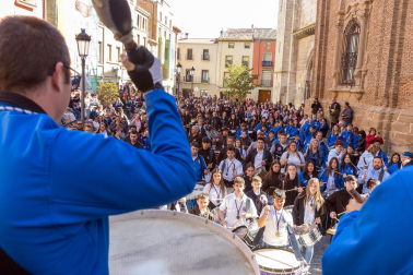Fotos de la Rompida de la Hora de Tudela este jueves santo.