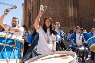 Fotos de la Rompida de la Hora de Tudela este jueves santo.