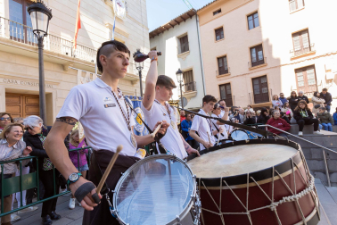 Fotos de la Rompida de la Hora de Tudela este jueves santo.