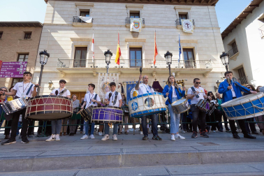 Fotos de la Rompida de la Hora de Tudela este jueves santo.