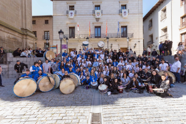 Fotos de la Rompida de la Hora de Tudela este jueves santo.