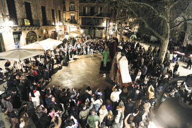 Visita a Barcelona de los gigantes de Tafalla.