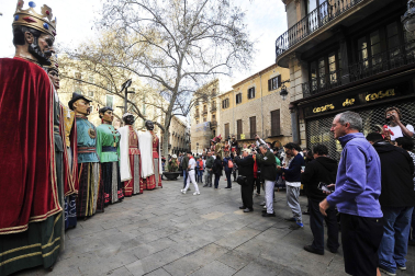 Visita a Barcelona de los gigantes de Tafalla.