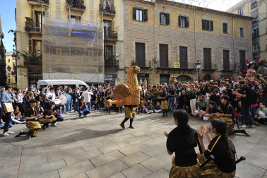Visita a Barcelona de los gigantes de Tafalla.