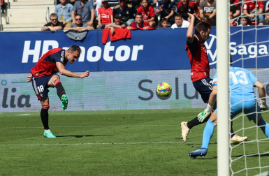 Fotos del partido Osasuna - Elche./