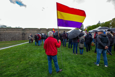 Fotos del homenaje en Pamplona a los navarros asesinados tras el golpe de Estado de 1936