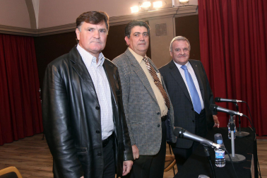 Fotos de la trayectoria de Patxi Izco como presidente de Osasuna. /