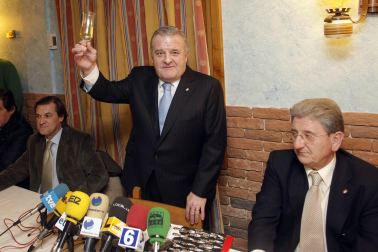 Fotos de la trayectoria de Patxi Izco como presidente de Osasuna. /