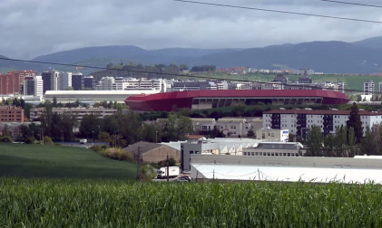 La planificación del nuevo barrio de Donapea, al sur de Pamplona, va tomando forma. El nuevo desarrollo urbanístico prevé la construcción de 5.000 viviendas, la mitad de ellas protegidas, en la denominada meseta de Donapea; la modificación de la entrada sur a Pamplona por la avenida de Zaragoza; y la generación de un gran parque natural.